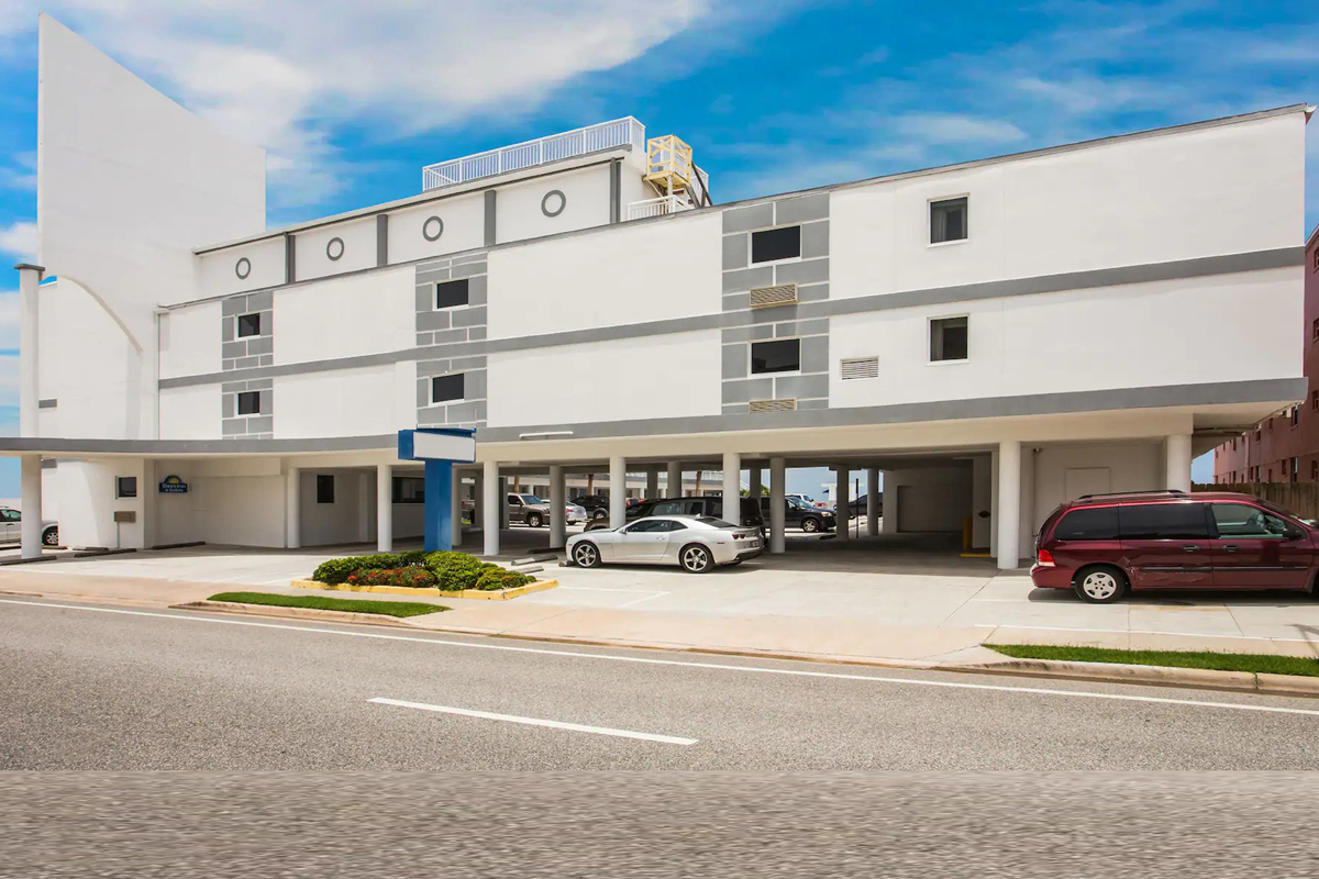 Arya Inn & Suites